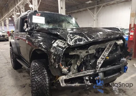 2022 Ford Bronco Outer Banks z USA, uszkodzony, nr VIN 1FMDE5CP1NLB07553